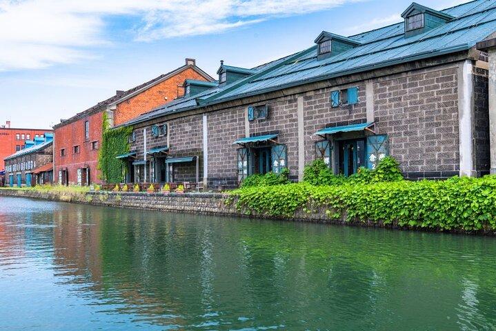 Otaru 6hr Private Trip with Government-Licensed Guide