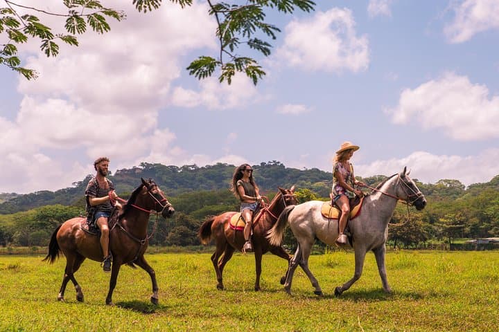 Horseback Riding to Conchal Beach from Tamarindo & Flamingo
