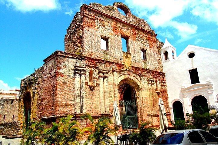 Cruiseline Excursion Colon: Panama City tour and Miraflores Locks
