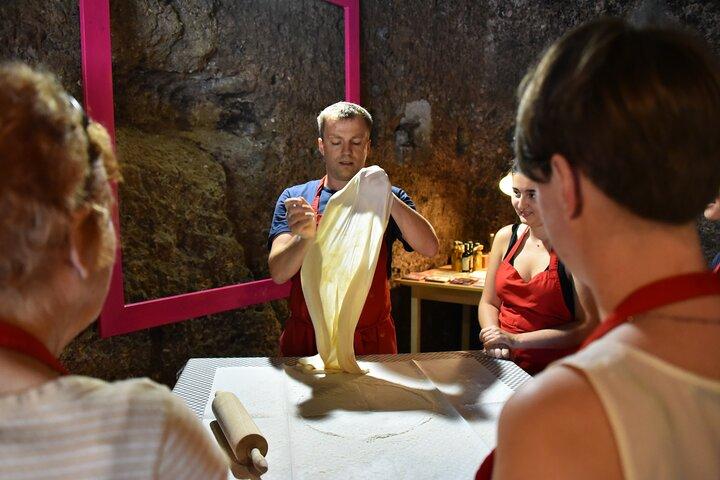 Austrian Apple Strudel Cooking Class including Lunch in Salzburg