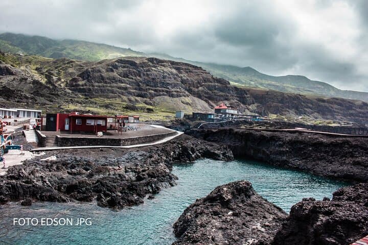 Nature and relaxation at the natural pool of Salinas