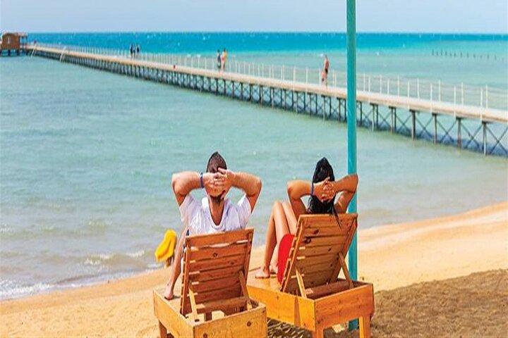 Top Day Tour To Red Sea El Ain Sokhna From Cairo