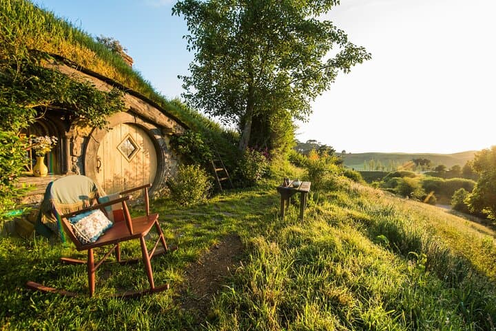 Hobbiton Movie Set Signature Tour Early Access (Avoid the crowds)