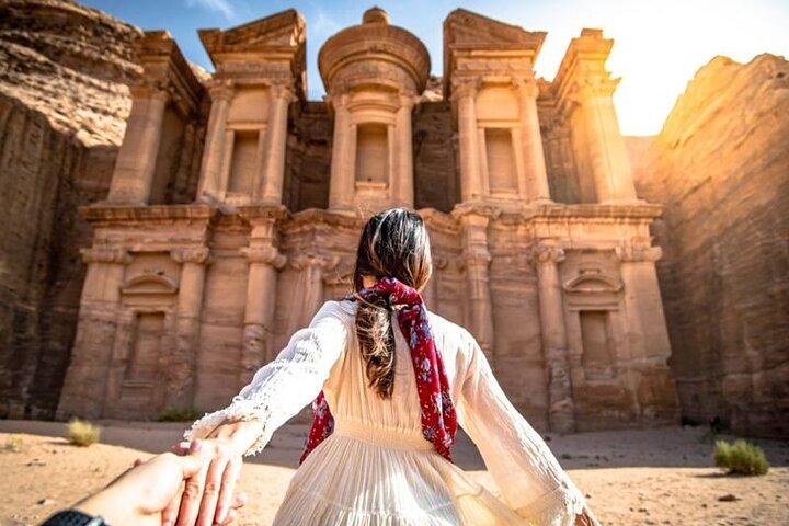 Petra & Wadi Rum 2-Day Journey of Round-Trip Transport from Amman