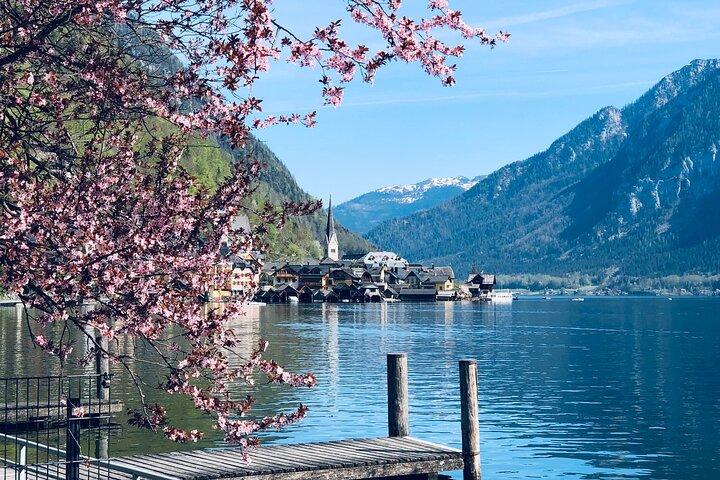 Self-Guided Private Tour of Hallstatt. Best photo-points, panoramic views, cafes