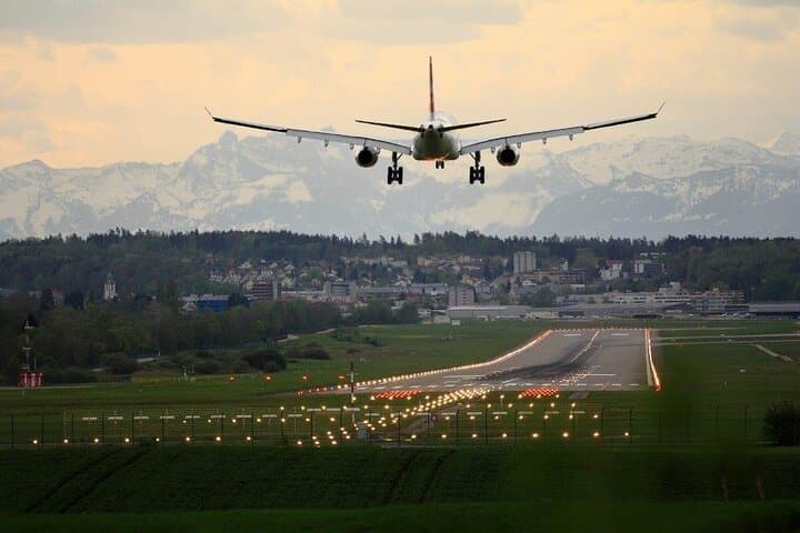 Private Airport Transfer from Hotel to Larnaca Airport in a 6-seater taxi