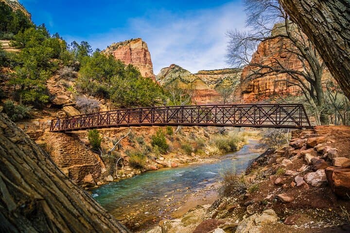 Zion National Park Self-Guided Driving & Shuttling Tour