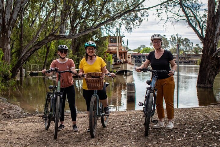 Echuca Guided E-Bike Cycling Tour with local guide