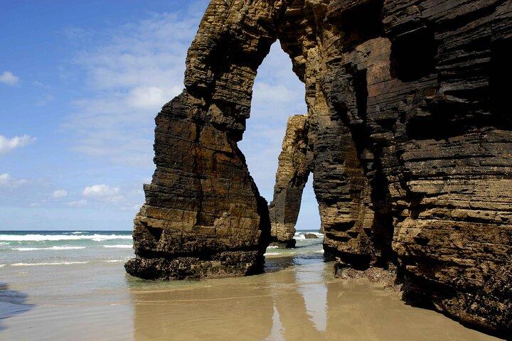 From Santiago: Tour to cathedrals Beach, Lugo and Asturias