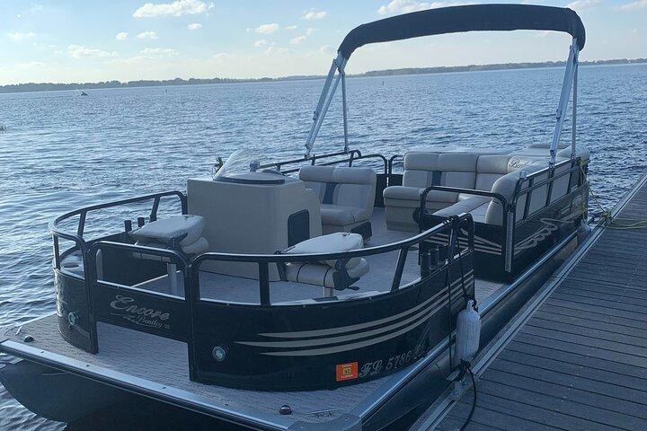 Party Barge Pontoon Boat Rental to 8 Persons with Fuel in Orlando