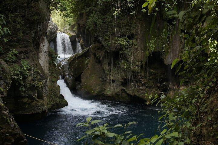 Full Day Private Tour to Puente de Dios and Tamasopo
