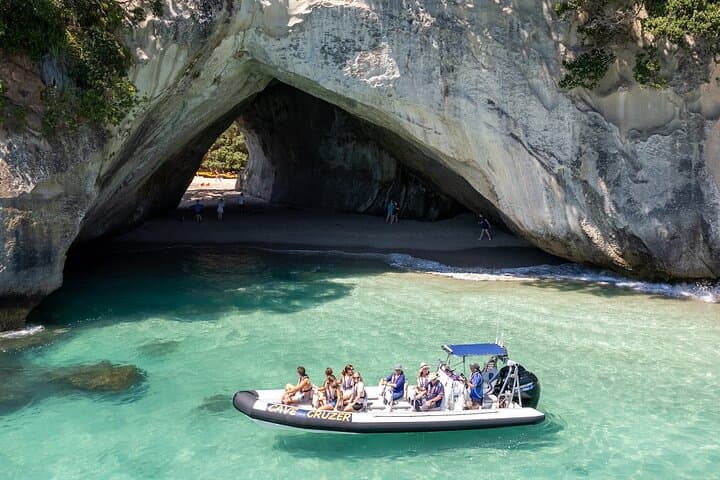 Whitianga: Cathedral Cove Cruise, Caves & Snorkelling