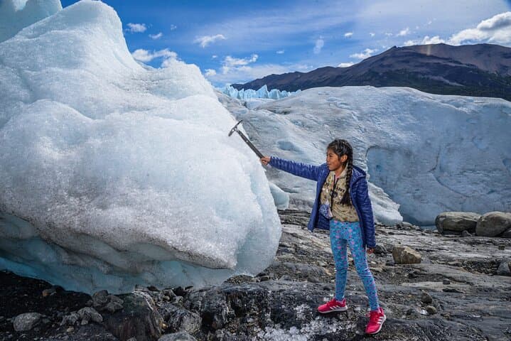 Blue Safari: Perito Moreno Glacier with Hiking and Navigation