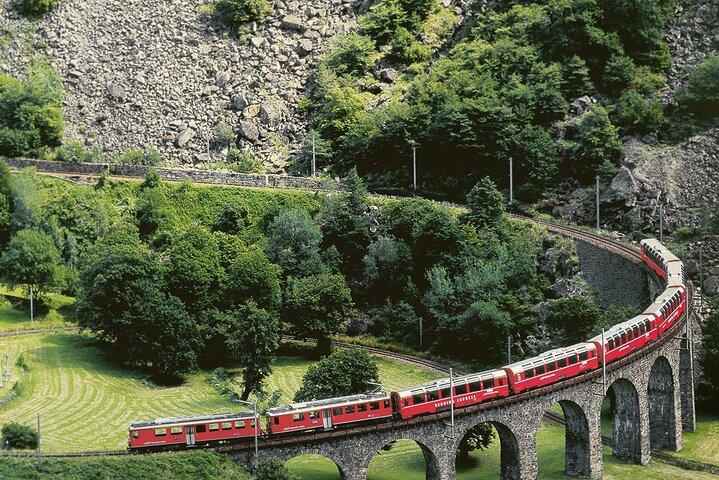 Lake Como Cruise, St. Moritz & Bernina Red Train Tour from Milan