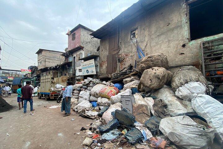 Dharavi Slum tour in Mumbai by local resident