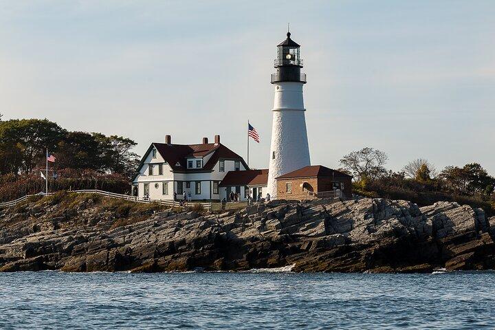 Small Group Afternoon Lighthouse Boat Cruise With Local Drinks