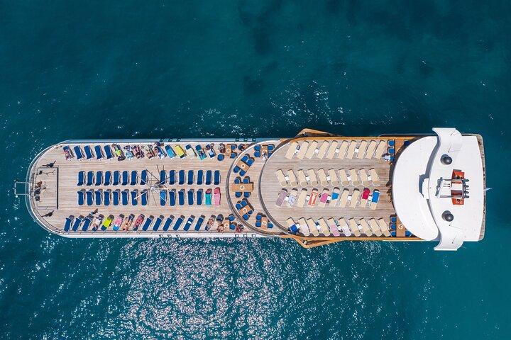 Ocean Vision | Half Day with BBQ Cruise