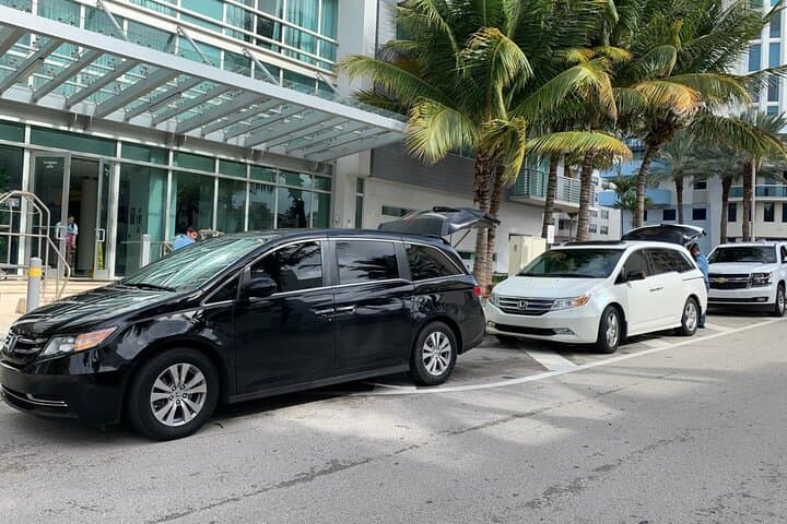 Long Beach to Los Angeles Airport LAX- Departure Private Transfer