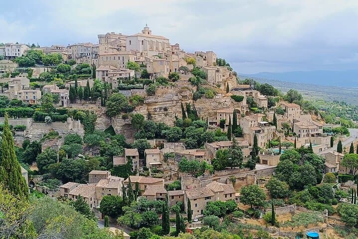 Private Tour Perched Villages of Luberon & (LAVENDER JUNE/JULY)