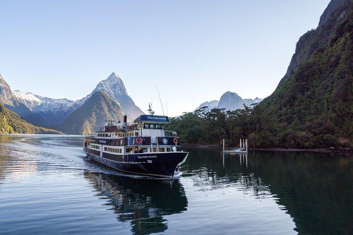 Milford Sound Day Trip from Queenstown