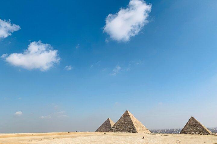 Private Egyptian Museum and Giza Pyramids Tour from Alexandria