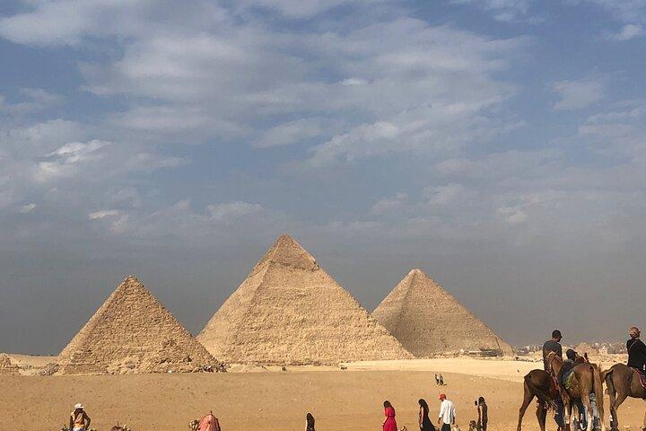 Private Day Tour Giza Pyramids, Memphis and Sakkara Pyramids