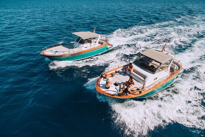 Private Amalfi Coast Cruise: Positano, Amalfi & Swim Stops