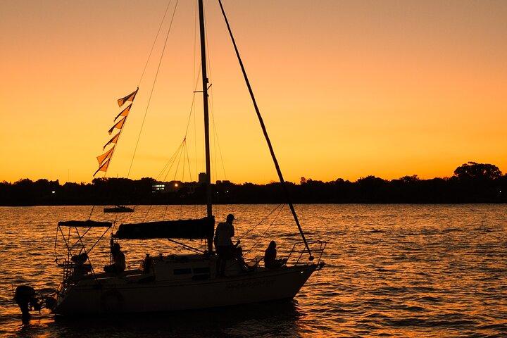 "SAILING TOUR: Tango and Choripan (typical Argentine food)