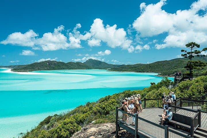 Whitehaven Beach and Hill Inlet Day Trip: Chill and Grill