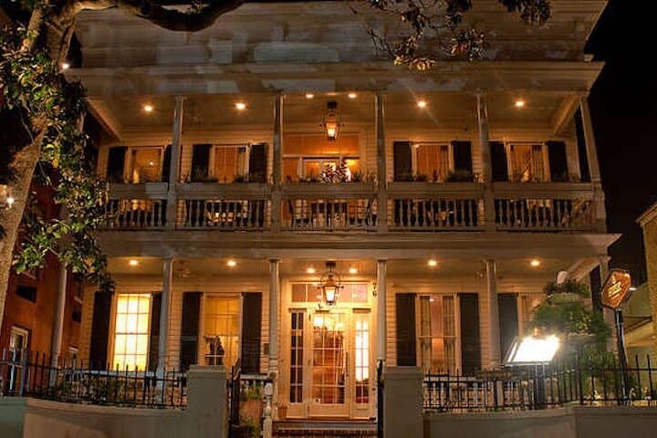 City of the Dead: The Dark Hauntings of Charleston