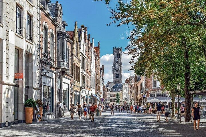 Walking tour of Bruges with boat option and/or beer tasting