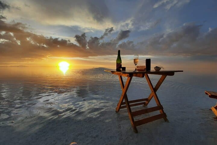 Luxury Uyuni Salt Flats 3D 2N Tour From La Paz by Air