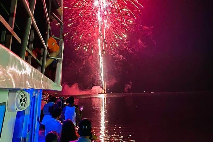 Fireworks Dolphin Watch & Sunset Cruise