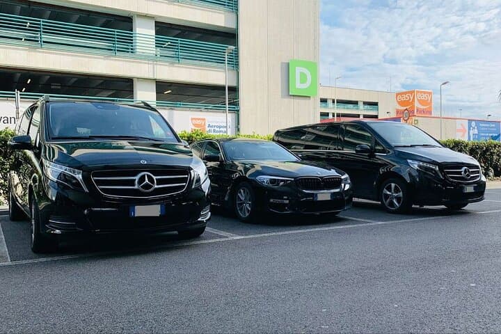 Private Transfer from Rotterdam Port to Amsterdam Airport (AMS)