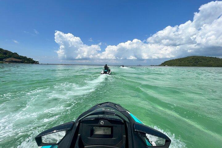 2.5 hours Pig Island-Virgin Islands & Snorkeling Jet Ski Safari