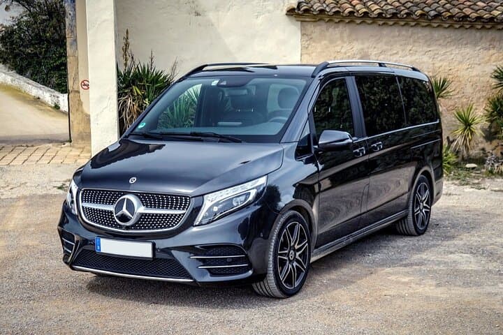 Private Transfer: Milan Airport MXP to Lake Como by Luxury Van