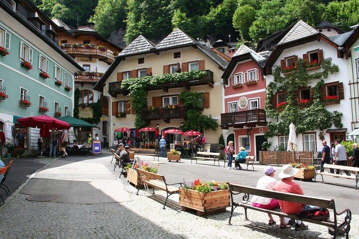 From Vienna: Hallstatt & Salzburg, Alps & Lakes Day Trip