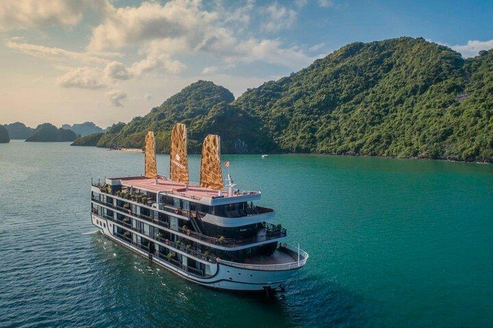 Top 1 Ha Long-Lan Ha Bay Luxury 5 Star Cruises & Balcony Cabin