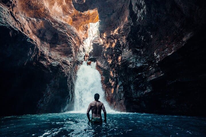 La Leone Waterfall Private Tour with Lunch
