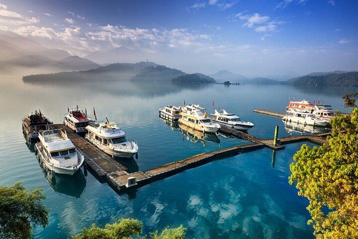 Nantou Day Tour: Sun Moon Lake & Ita Thao Pier from Taipei