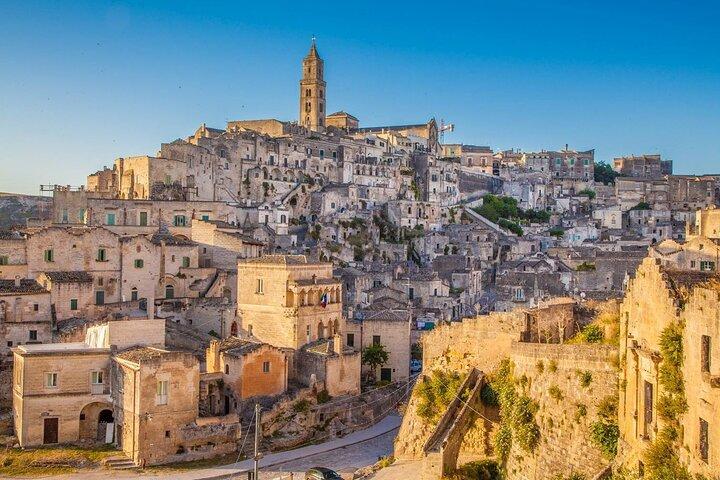 Tradition of Puglia : Altamura bread and stones of Matera da Bari