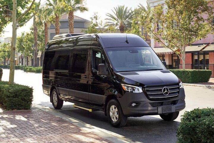 Private Sprinter from Milwaukee Airport MKE to Milwaukee City