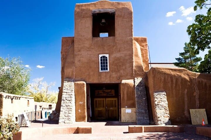 Santa Fe Culture: 3-Hr Private Tour with Georgia O’Keeffe Museum