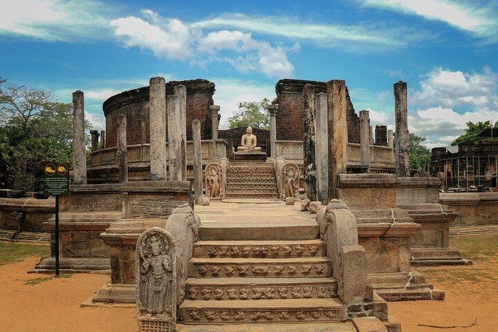 Private Polonnaruwa Sightseeing Day Tour from Sigiriya