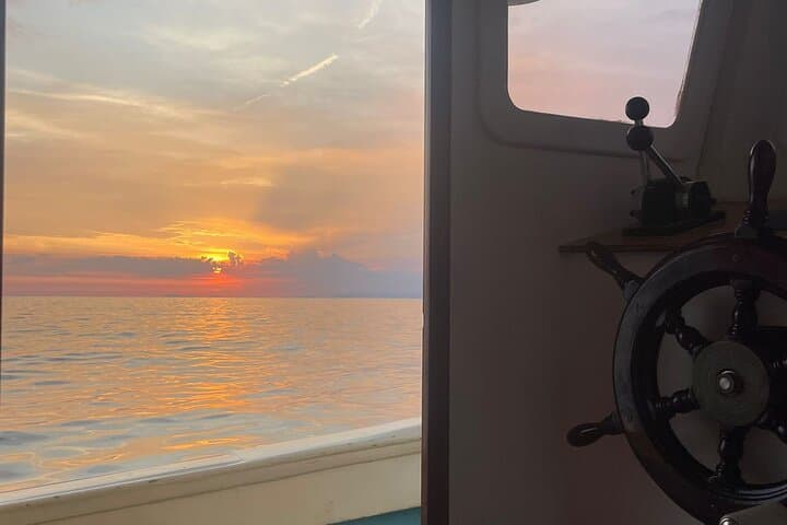 Sorrento Coast Sunset Boat Tour: Small Group, Swimming & Dinner