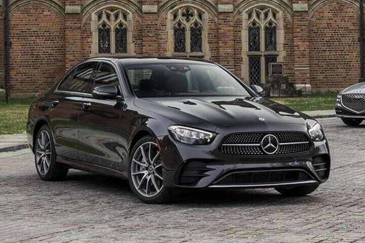 Private Arrival Transfer from Brussels Airport to Brussels City by Business Car