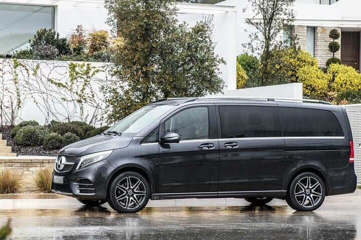 Arrival Private Transfer from Berlin Airport BER to Berlin City by Luxury Van