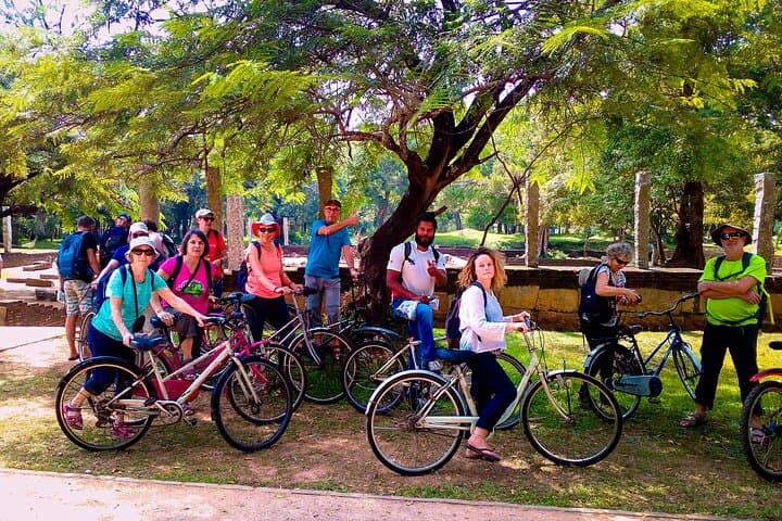 BICYCLE + GUIDED TOUR for explore anuradhapura history & culture