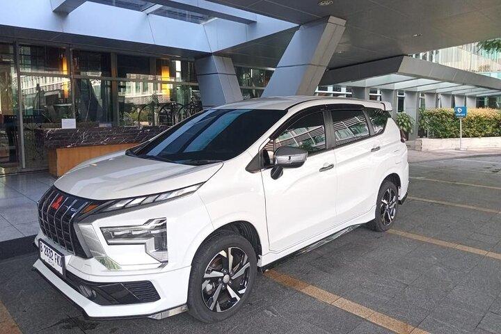 Fullday 10 hours rent a car in Jakarta city with toll & parking