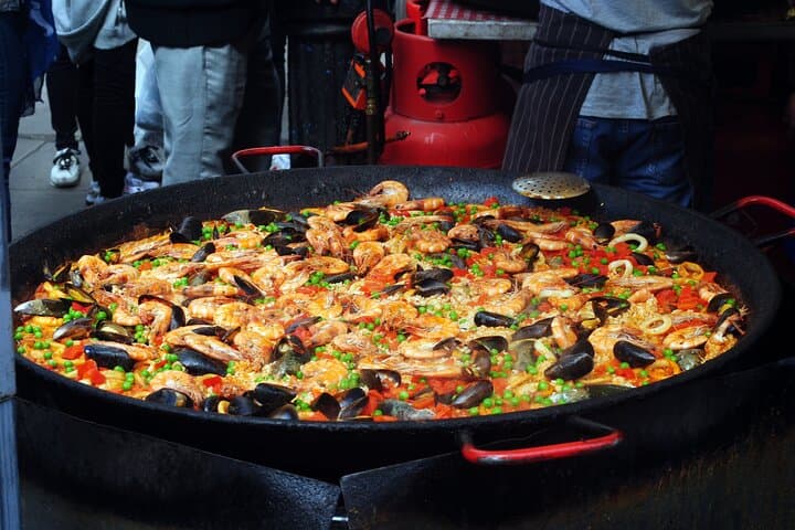 Private Healthy Food Experience and Walking Tour in Cadiz